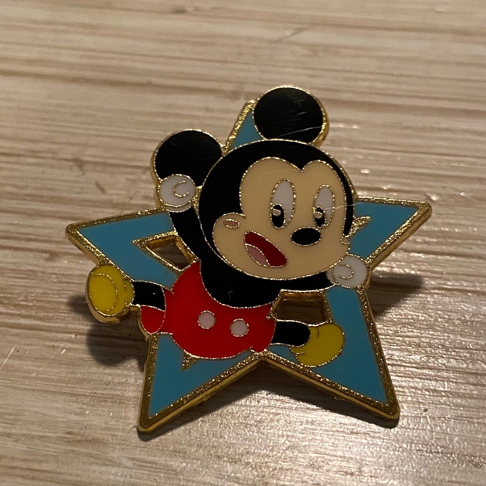 Disney parks shanghai resort baby mickey star pin HTH
